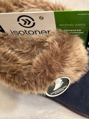 NWT Isotoner Woodlands Enhanced Heel Cushion Shoes Slippers